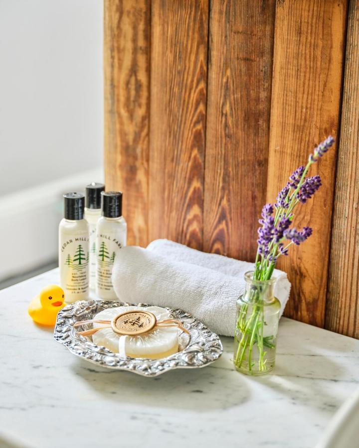 Cedar Hill Farm B & B Essex Екстер'єр фото